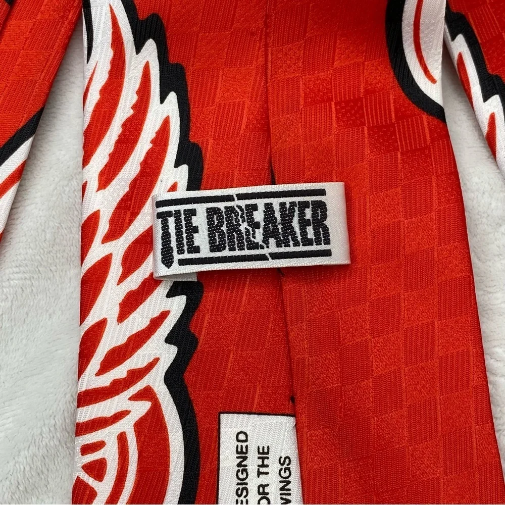 Tie Breaker NHL Hockey Licensed Detroit Red Wings Neck Tie